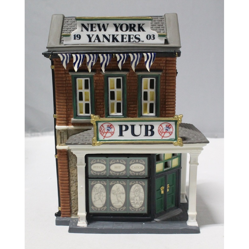 Department 56 | New York Yankees Pub | As Is | Please Read