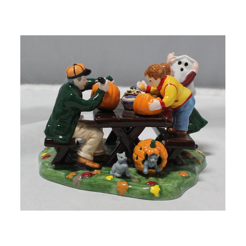 Department 56 | Preparing for Halloween | Please Read | As Is