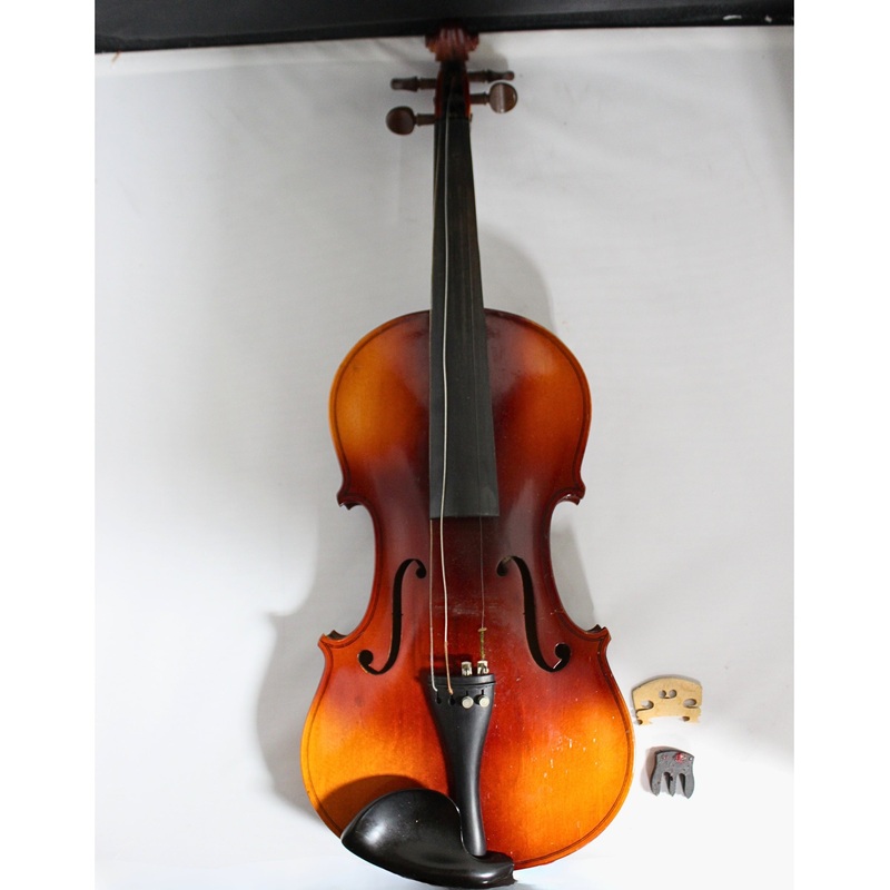 Antique Vintage Antonius Stradivarius Cremonensis Faciebat Anno 17 | worn