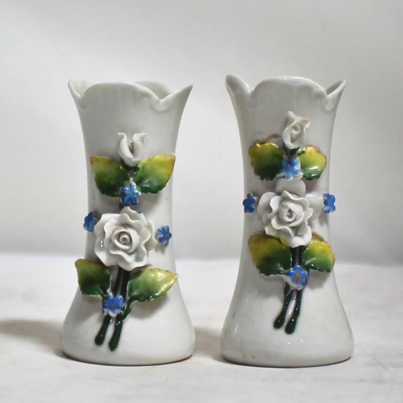 Lot of 2 Elfinware: Porcelain Decorative Rosebud Vases