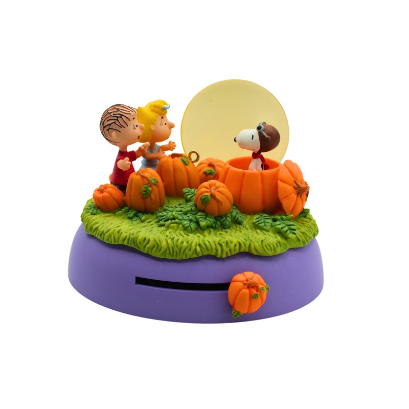 Hallmark Ornament: 2011 The Great Pumpkin's Visit | QF05207 | The Peanuts