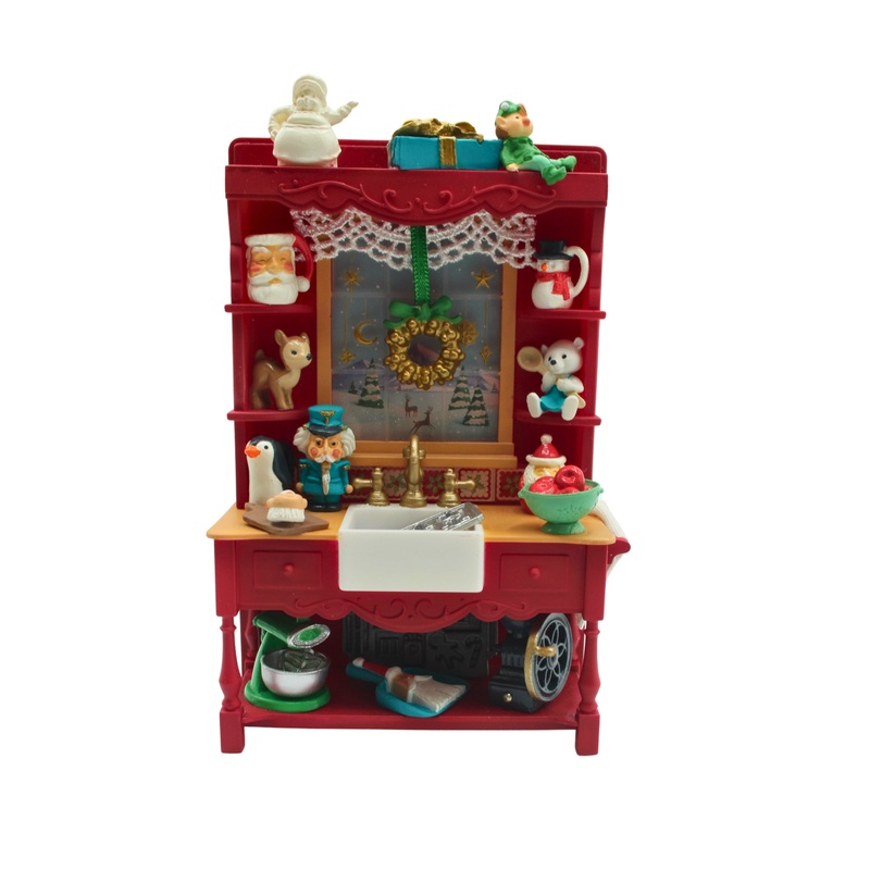 Hallmark Ornament: 2015 Mrs. Claus's Kitchen Sink | QXC5139