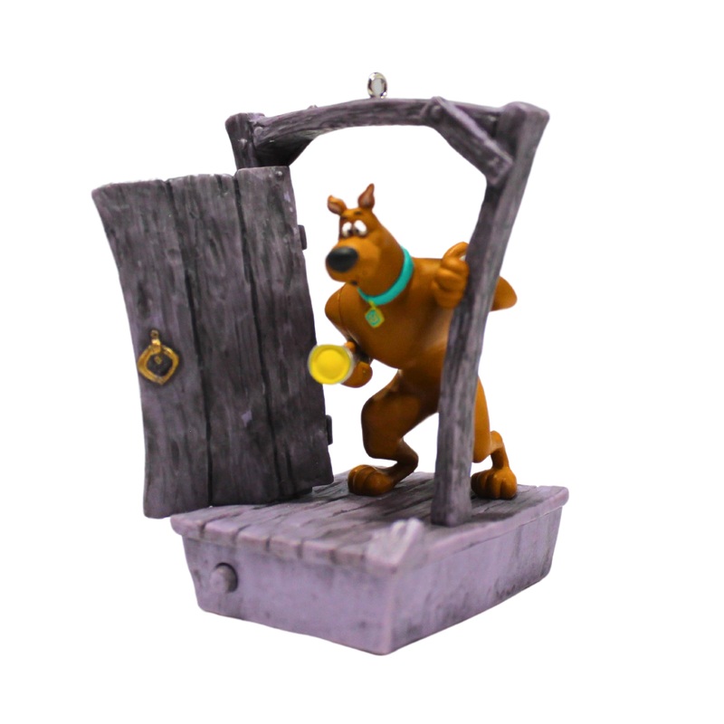 Hallmark Ornament: 2014 Scooby Gets Spooked | QXI2453 | Scooby-Doo