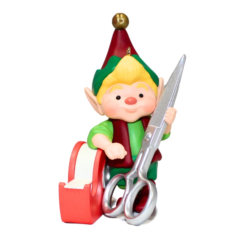 Hallmark Ornament: 2016 North Pole Tree Trimmers | QX9074