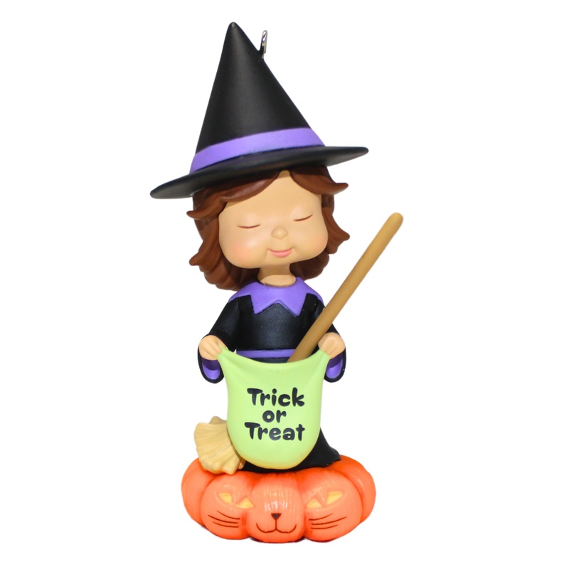 Hallmark Ornament: 2017 Sweet Trick-Or-Treater | QF05242