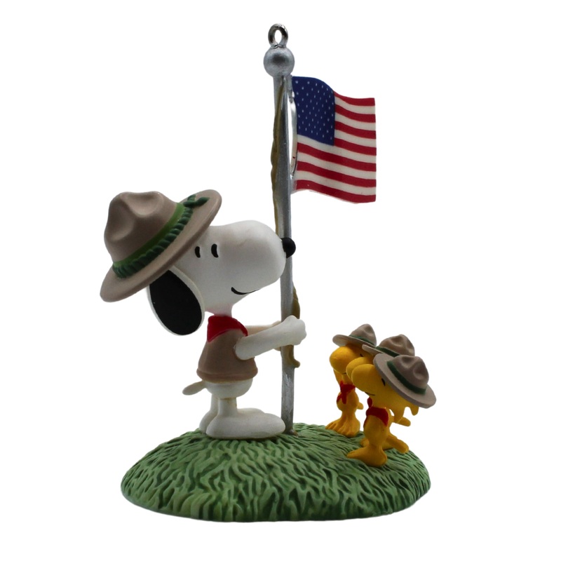 Hallmark Ornament: 2012 Beagle Scout Salute | QXI2941 | Peanuts