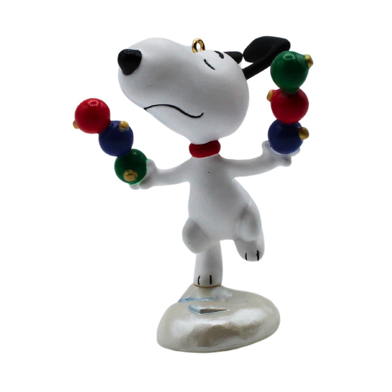Hallmark Ornament: 2015 Snoopy | QRP5913 | Peanuts