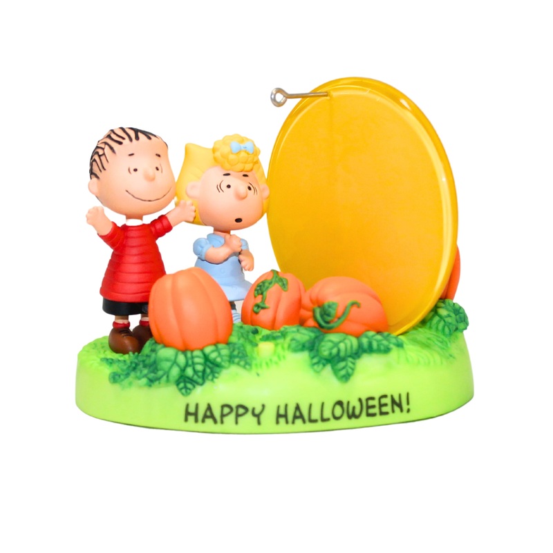 Hallmark Ornament: 2017 The Great Pumpkin Rises | QF05225 | Peanuts
