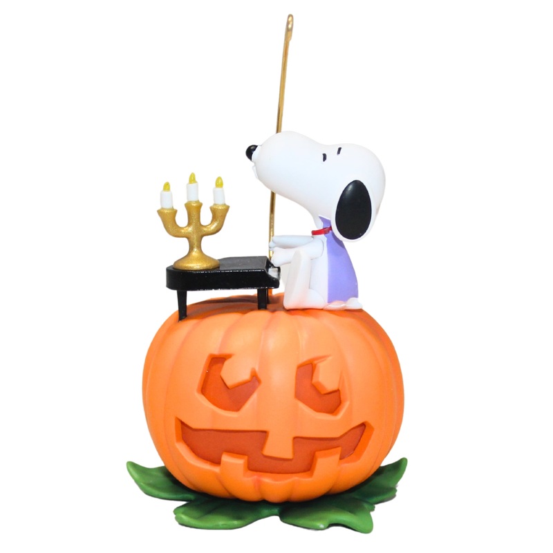 Hallmark Ornament: 2018 Spooky Snoopy | QF05226 | Peanuts