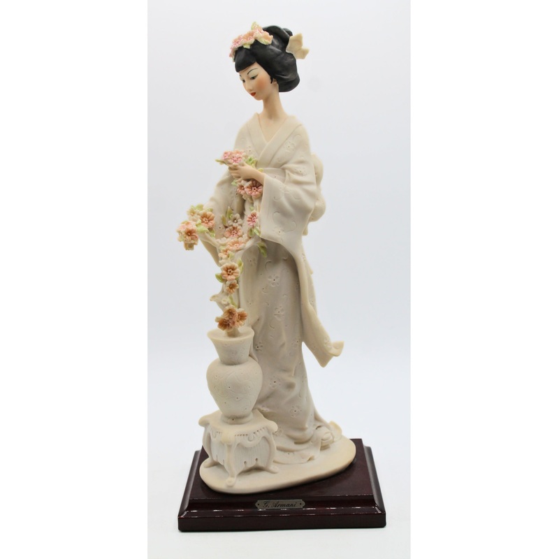 Guiseppe Armani Oriental Lady with Vase - Geisha Figurine | Please Read