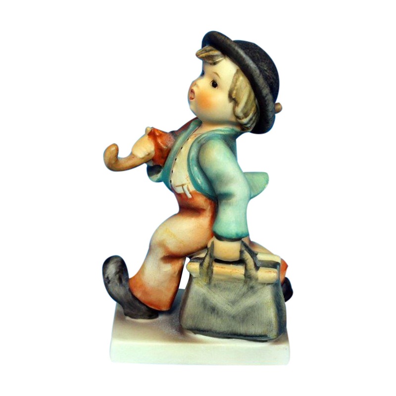 Hummel Figurine: Merry Wanderer - 7/I