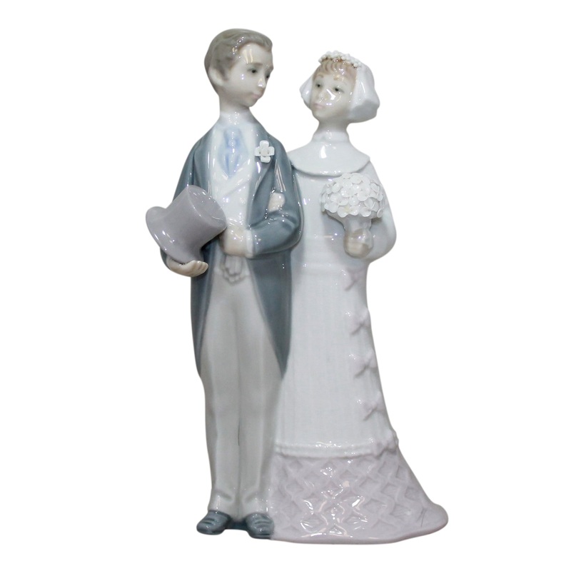Lladr Figurine: 4808 Wedding