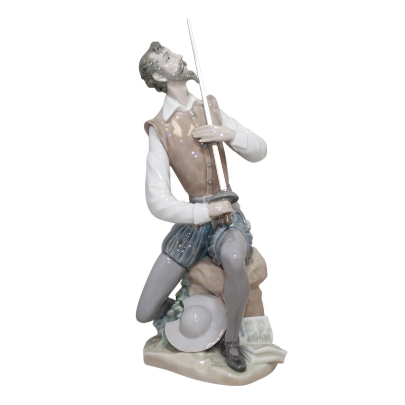Lladr Figurine: 5375 Oration