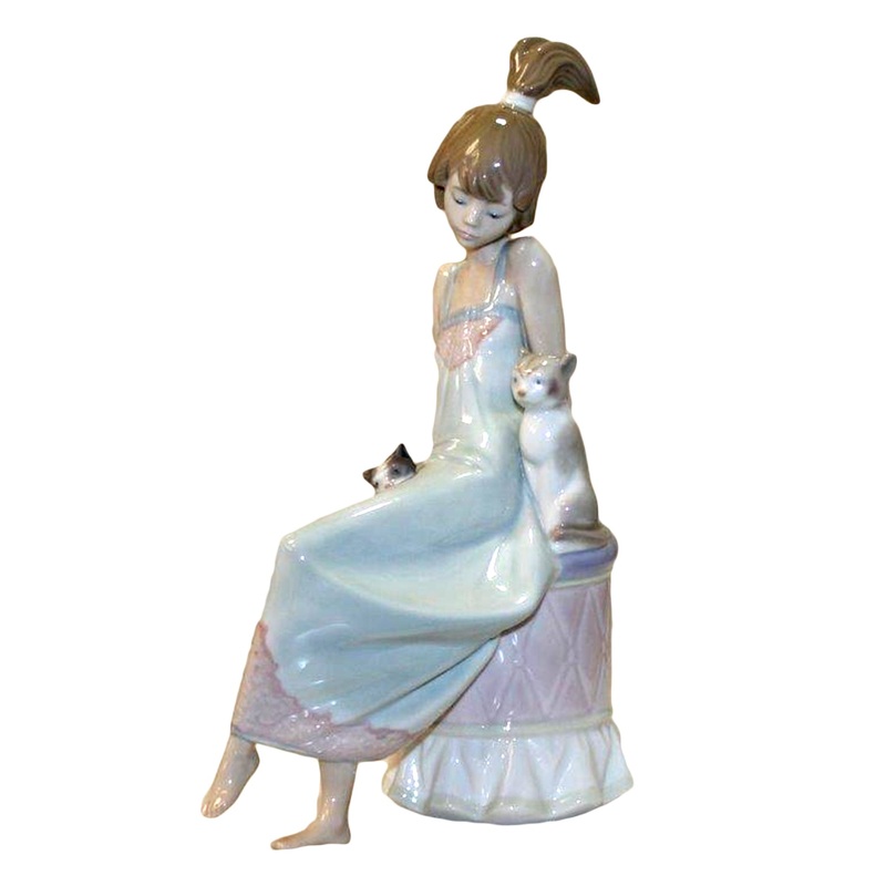 Lladr Figurine: 5443 Bedtime