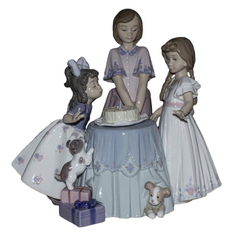 Lladr Figurine: 5910 Making a Wish