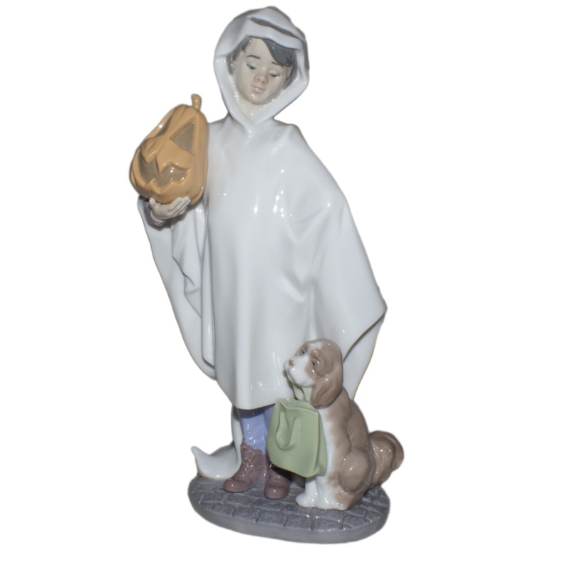 Lladr Figurine: 6227 Trick or Treat