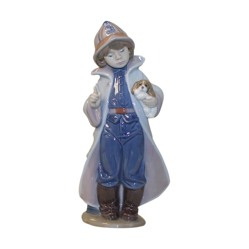 Lladr Figurine: 6334 Little Fireman