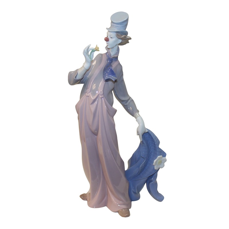 Lladr Figurine: 6507 A Mile of Style
