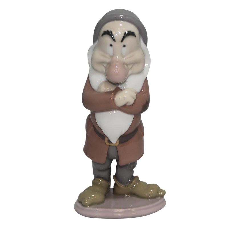 Lladr Figurine: 7538 Grumpy Dwarf