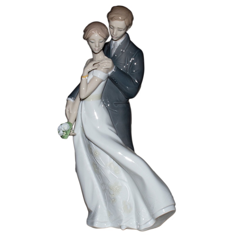 Lladr Figurine: 8274 Everlasting Love