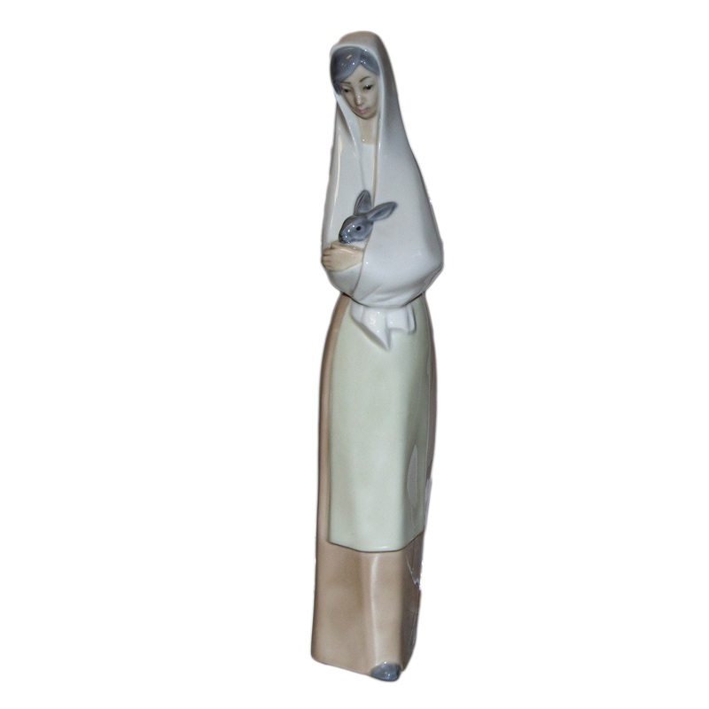 Lladr Figurine: Nao 0003 Girl with Rabbit