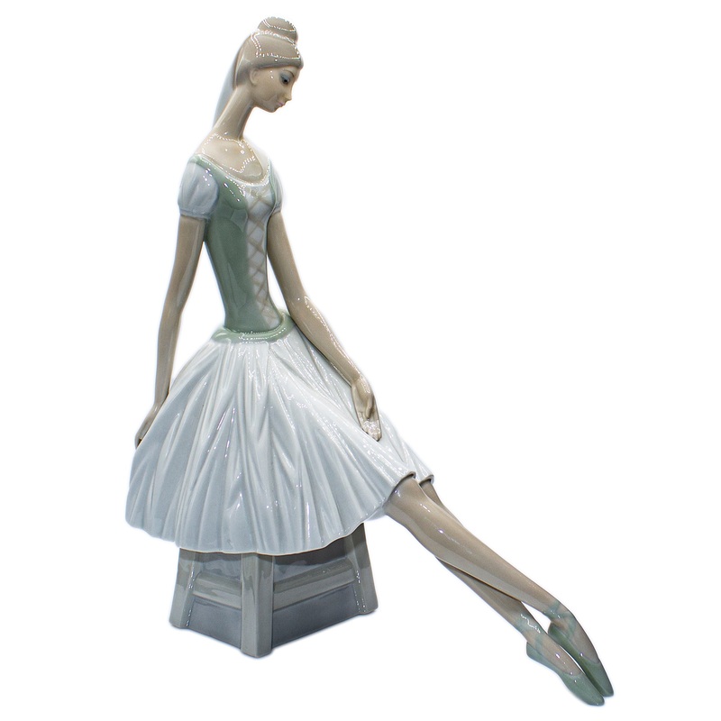 Lladr Figurine: Nao 0029 Ballerina