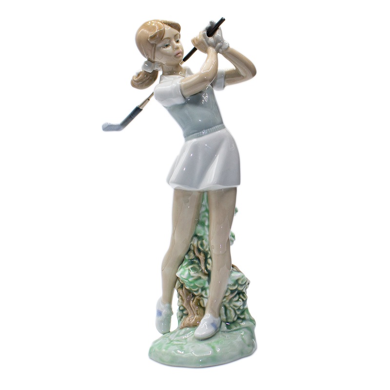 Lladr Figurine: Nao 0450 Out of the Rough