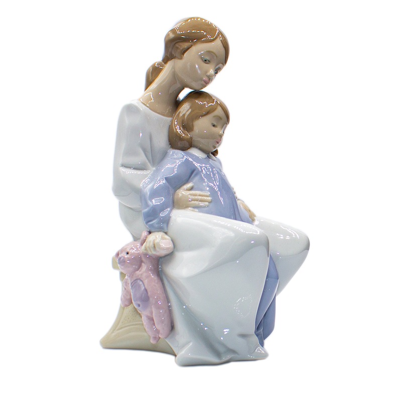 Lladr Figurine: Nao 1429 A Moment With Mommy
