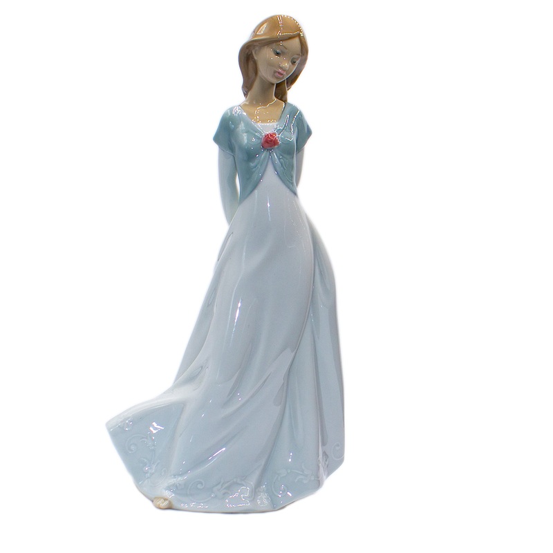 Lladr Figurine: Nao 1450 Truly in Love
