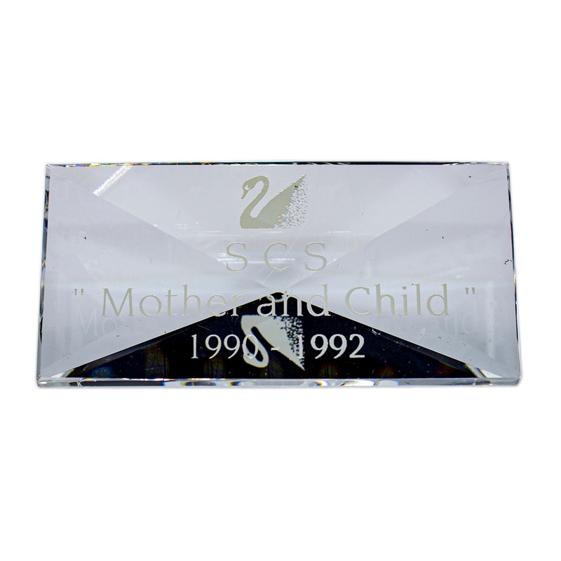 Swarovski Crystal: 8619 Mother and Child Plaque
