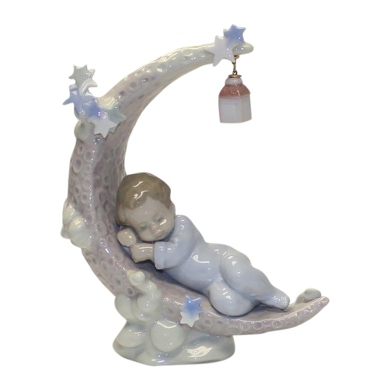 Lladr Figurine: 6479 Heavenly Slumber