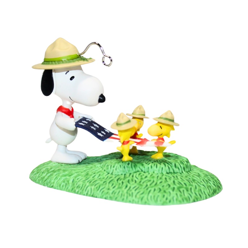 Hallmark Ornament: 2017 Flag Folding Ceremony | QXI3295 | Peanuts