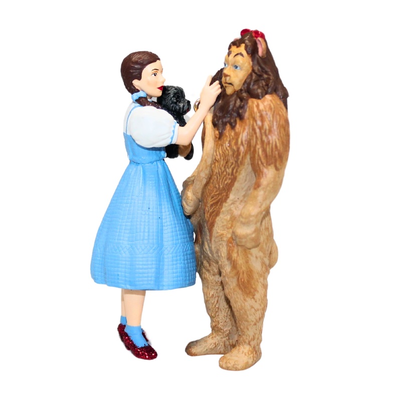 Hallmark Ornament: 2004 Dorothy and Cowardly Lion | QXI4021
