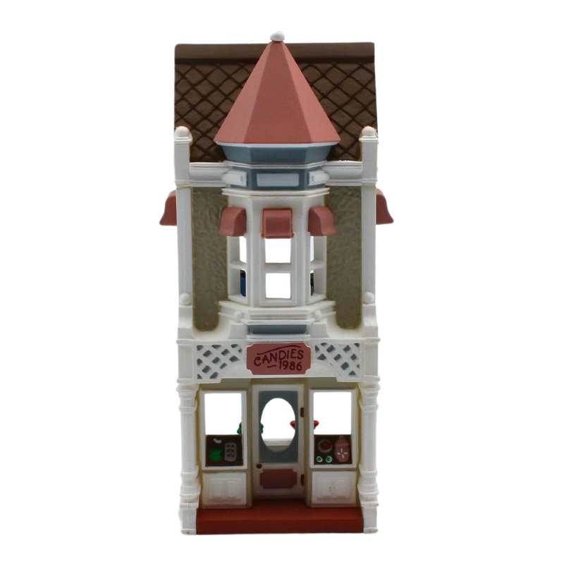 Hallmark Ornament: 1986 Christmas Candy Store | QX4033