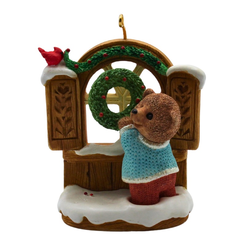 Hallmark Ornament: 1996 Welcome Sign | QX6331