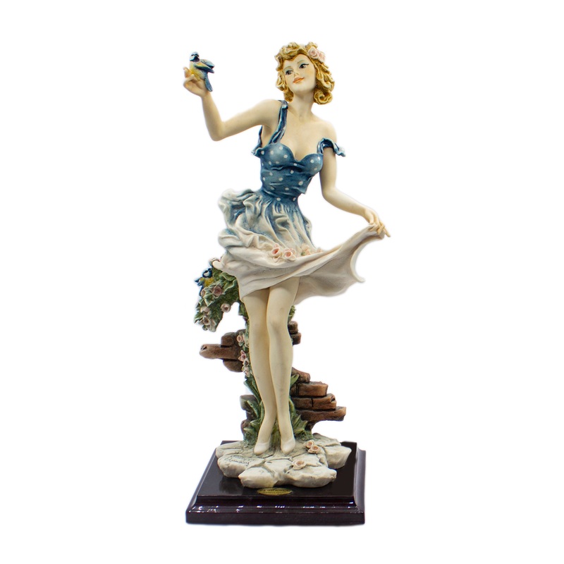 Giuseppe Armani Figurine: 0232c Spring - Love in Bloom