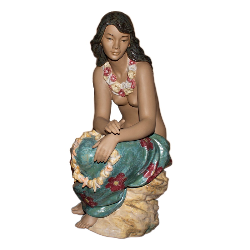 Lladr Figurine: 12403 Pacific Beauty