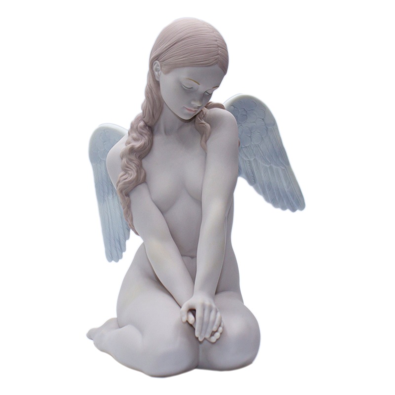 Lladr Figurine: 18235 Beautiful Angel