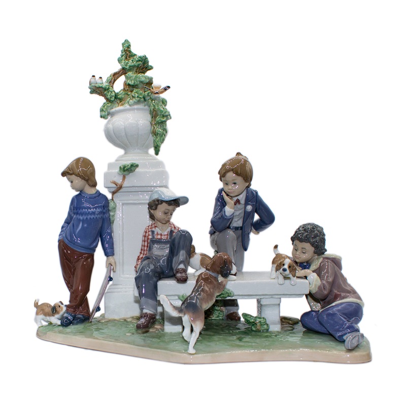 Lladr Figurine: 5539 Puppy Dog Tails