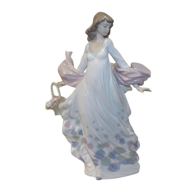 Lladr Figurine: 5898 Spring Splendor