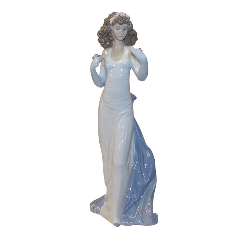 Lladr Figurine: 6608 Anticipation