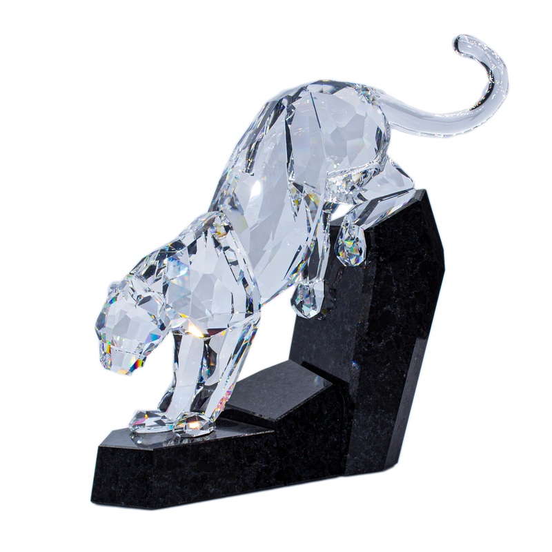 Swarovski Figurine: 874337 Panther Clear