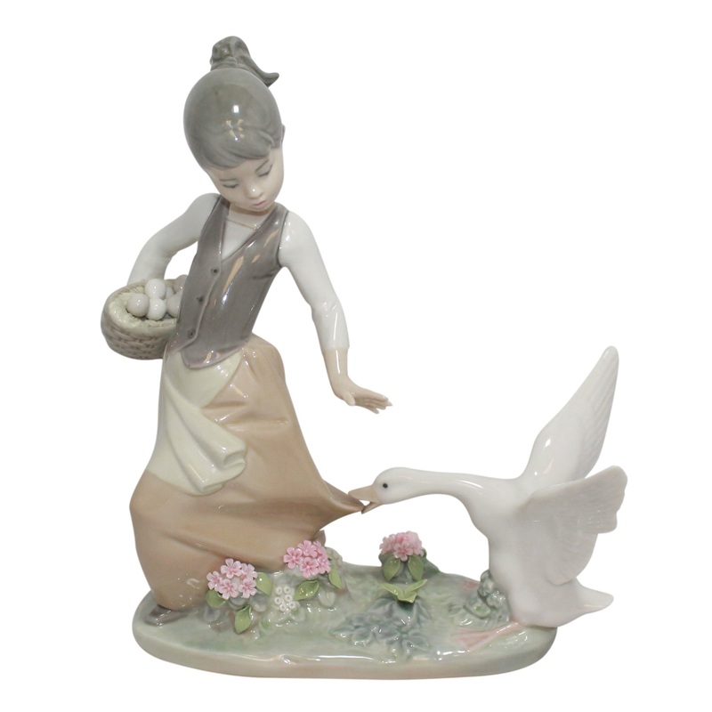 Lladr Figurine: 1288 Aggressive Goose