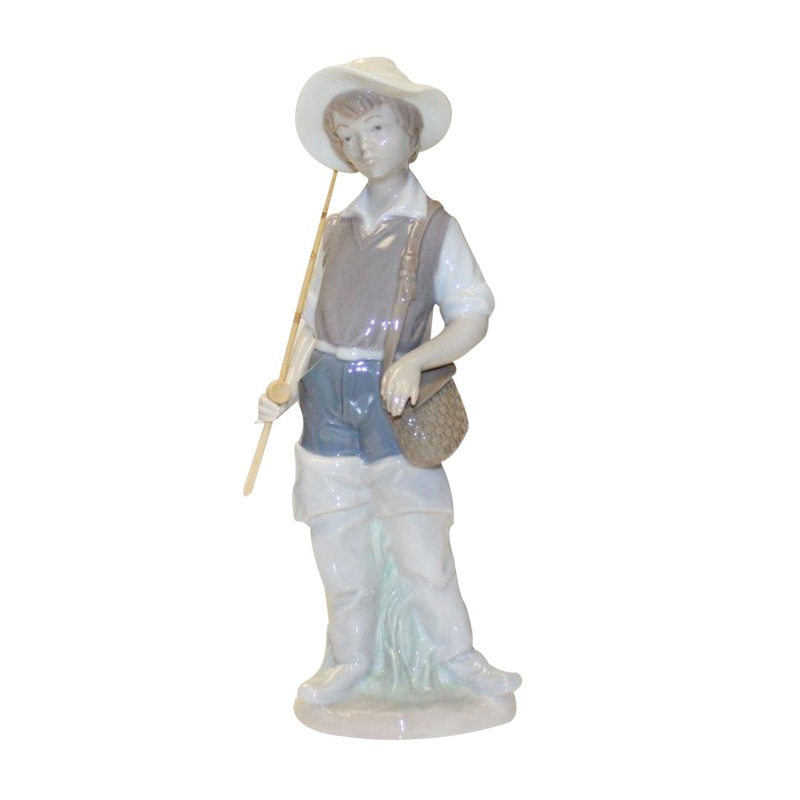 Lladr Figurine: 4809 Going Fishing