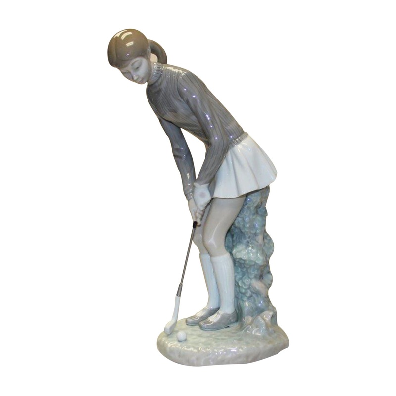 Lladr Figurine: 4851 Lady Golfer