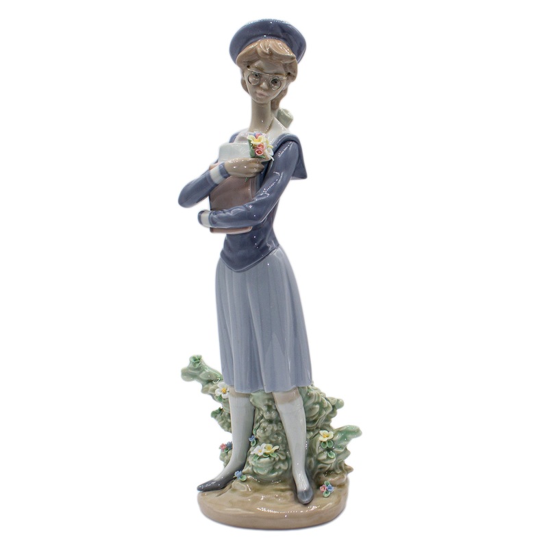 Lladr Figurine: 5708 My First Class