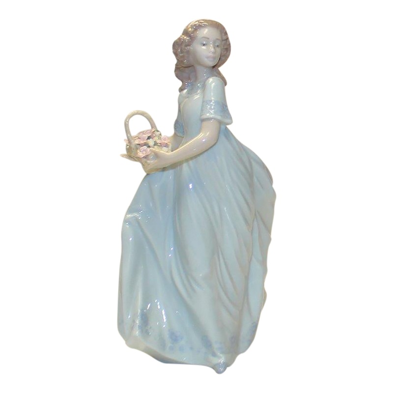 Lladr Figurine: 6130 Spring Enchantment