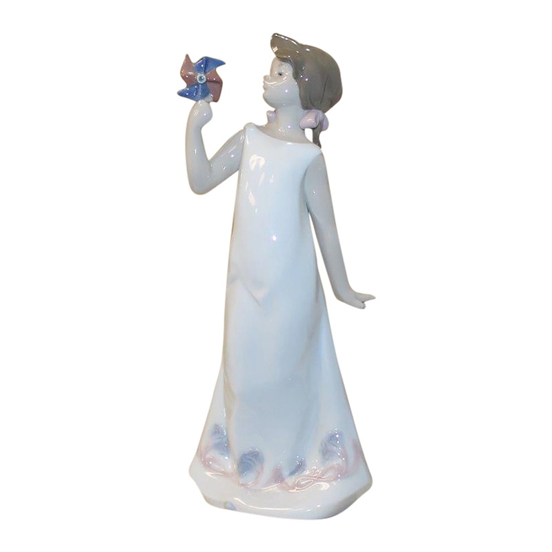 Lladr Figurine: 6552 Pretty Pinwheel