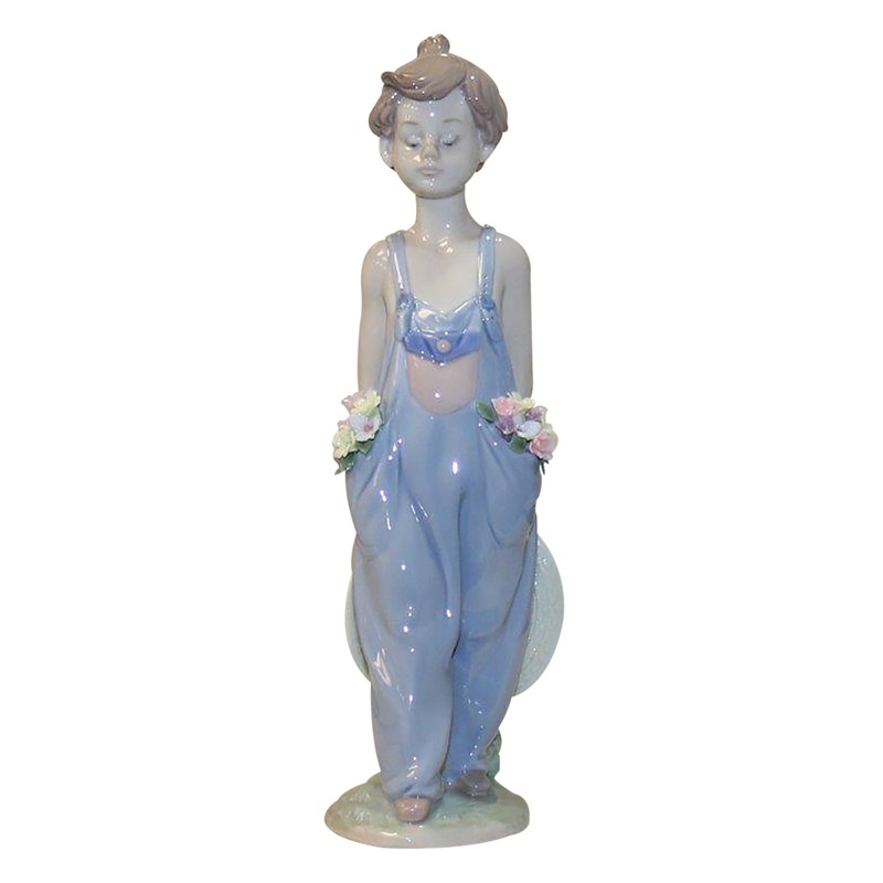 Lladr Figurine: 7650 Pocket Full of Wishes