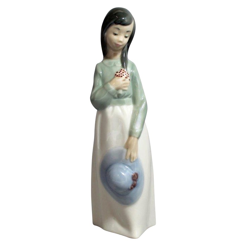 Lladr Figurine: Nao 1119 Becky